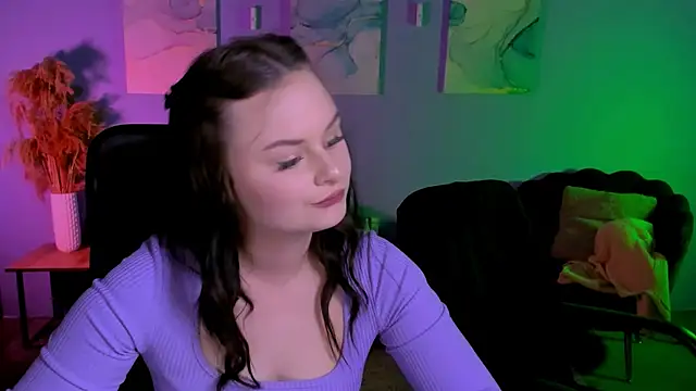 Snapshot of miss_courtney_ chatting on 04/06/26, 11:00 miss courtney online show from 04/06/26, 11:00