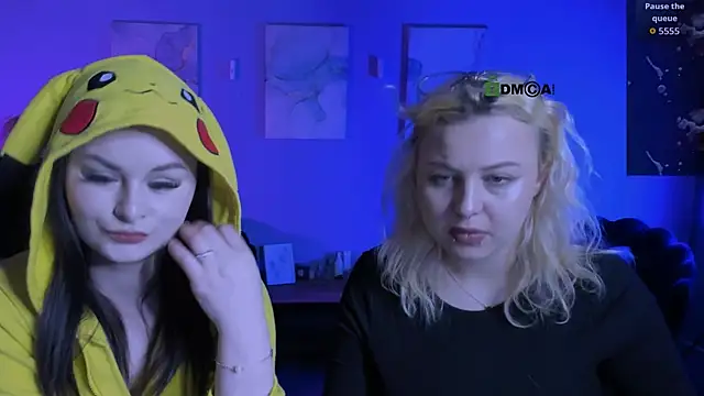 Snapshot of miss_courtney_ chatting on 04/18/26, 09:13 miss courtney online show from 04/18/26, 09:13