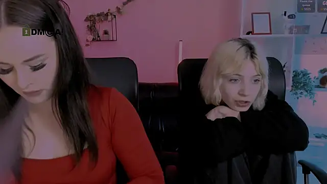 Snapshot of miss_courtney_ chatting on 04/19/26, 09:52 miss courtney online show from 04/19/26, 09:52