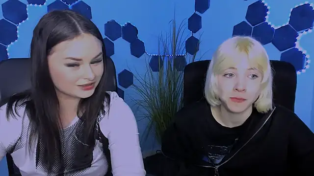 Snapshot of miss_courtney_ chatting on 04/20/26, 08:50 miss courtney online show from 04/20/26, 08:50