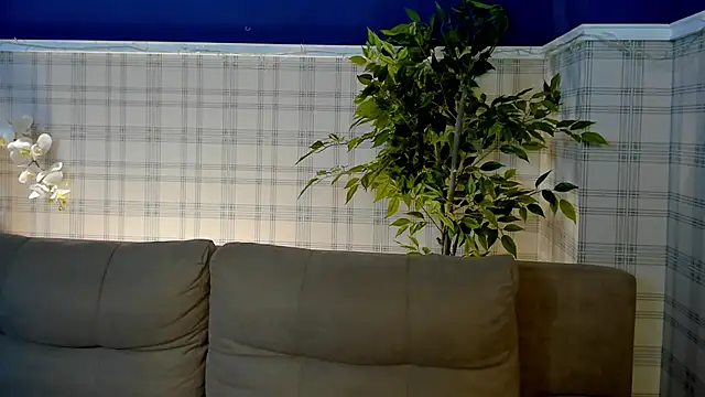 Snapshot of Edna_Martin chatting on 04/25/26, 01:08 Edna Martin online show from 04/25/26, 01:08