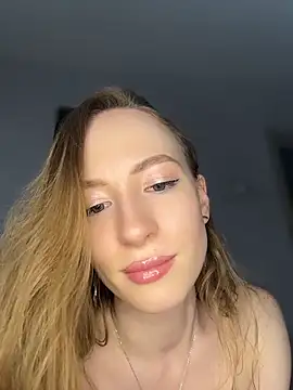 Snapshot of Little_Candy_18 chatting on 04/10/26, 02:33 Little Candy 18 online show from 04/10/26, 02:33