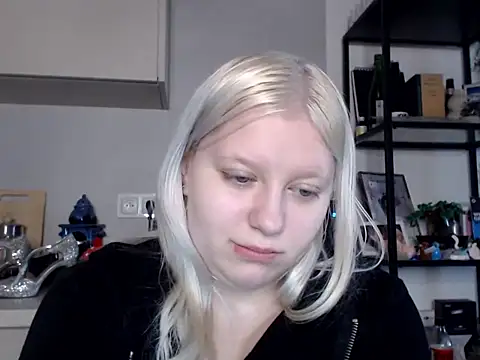 Snapshot of LenaSecret19 chatting on 03/31/26, 06:25 LenaSecret19 online show from 03/31/26, 06:25