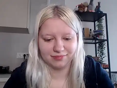 Snapshot of LenaSecret19 chatting on 04/17/26, 05:43 LenaSecret19 online show from 04/17/26, 05:43