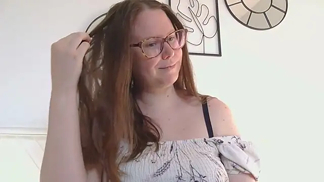 Snapshot of CelineThompson chatting on 03/14/26, 02:44 CelineThompson online show from 03/14/26, 02:44