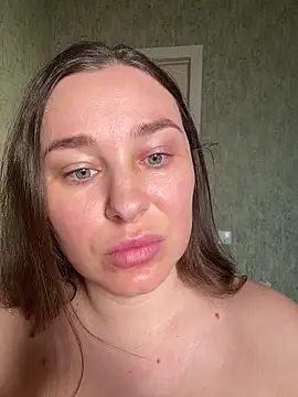 Snapshot of sweetie_El chatting on 03/17/26, 05:22 sweetie El online show from 03/17/26, 05:22