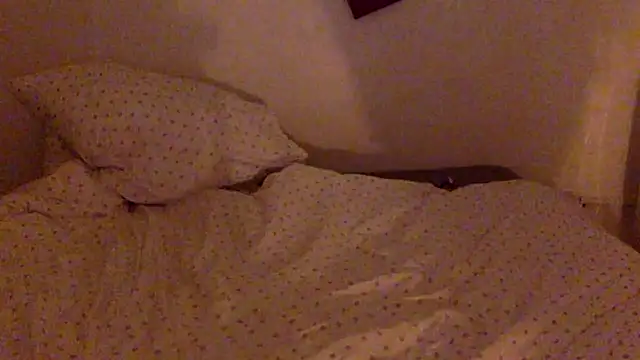 Snapshot of douce_blanche13 chatting on 03/08/26, 08:01 douce blanche13 online show from 03/08/26, 08:01