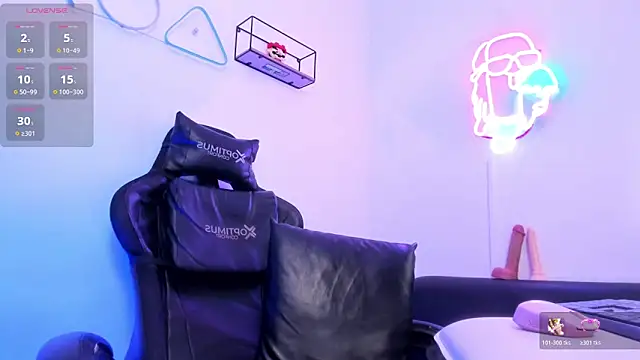 Snapshot of Nicolle_Smithh_ chatting on 04/04/26, 02:14 Nicolle Smithh online show from 04/04/26, 02:14