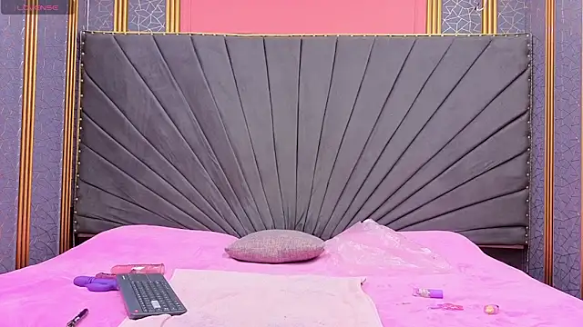 Snapshot of Kaely-Hot- chatting on 03/10/26, 02:22 Kaely-Hot- online show from 03/10/26, 02:22