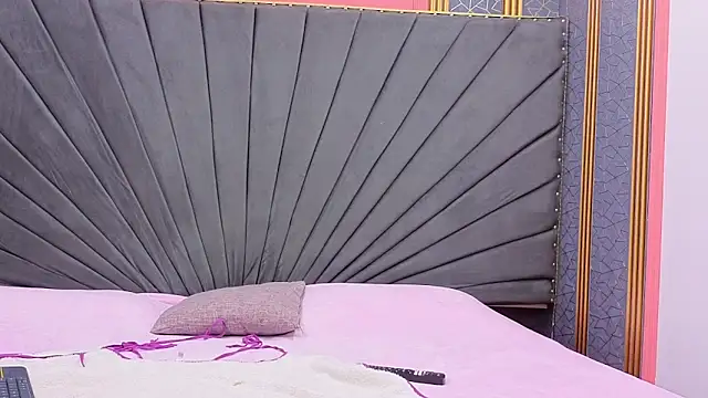 Snapshot of Kaely-Hot- chatting on 03/17/26, 02:20 Kaely-Hot- online show from 03/17/26, 02:20