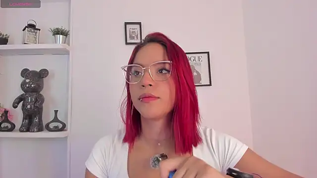 Snapshot of Im_Scarlett_ chatting on 04/23/26, 06:21 Im Scarlett online show from 04/23/26, 06:21