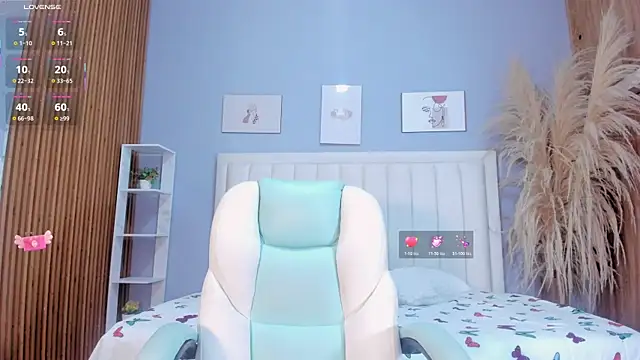 Snapshot of Anthonella_Lux chatting on 04/13/26, 12:32 Anthonella Lux online show from 04/13/26, 12:32