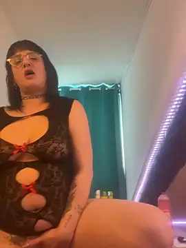 Snapshot of Xlilli69X chatting on 04/16/26, 04:41 Xlilli69X online show from 04/16/26, 04:41