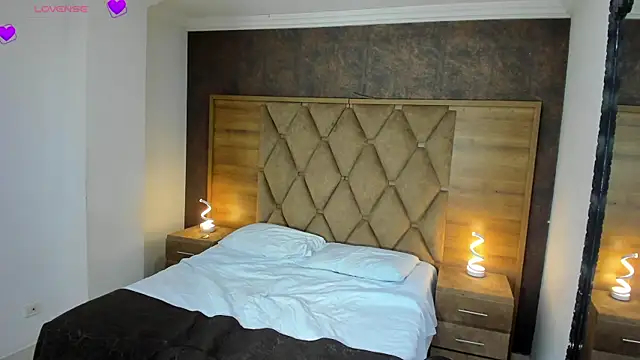 Snapshot of CristineRain chatting on 04/17/26, 04:48 CristineRain online show from 04/17/26, 04:48