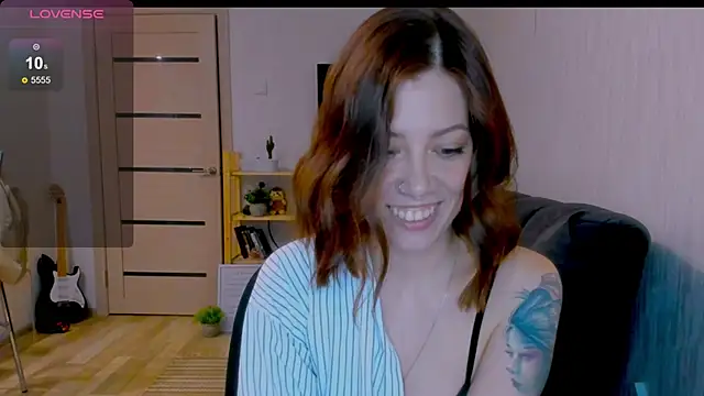 Snapshot of ooopsybritney chatting on 04/14/26, 03:29 ooopsybritney online show from 04/14/26, 03:29