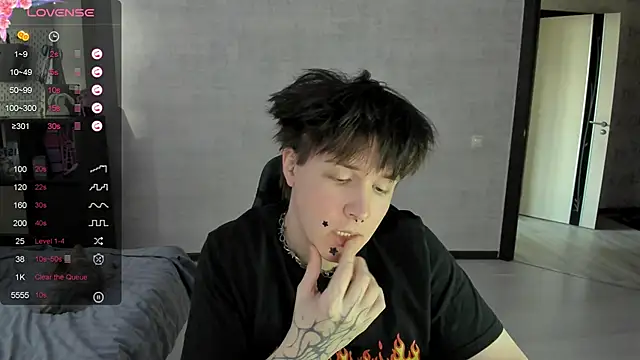 Snapshot of MIya_Chinen chatting on 04/24/26, 01:35 MIya Chinen online show from 04/24/26, 01:35