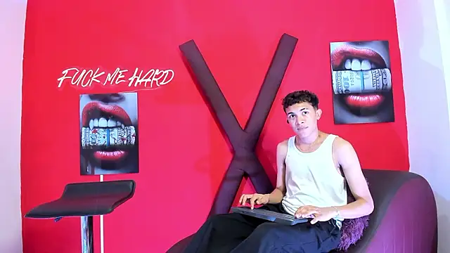 SKYN MAN online show from 03/22/26, 01:42