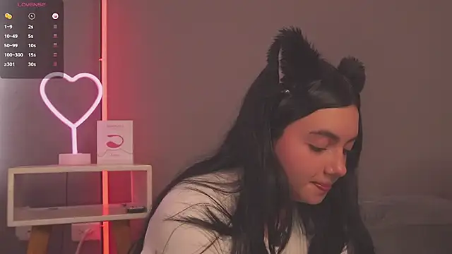 Snapshot of Im_Elaris chatting on 03/27/26, 03:01 Im Elaris online show from 03/27/26, 03:01