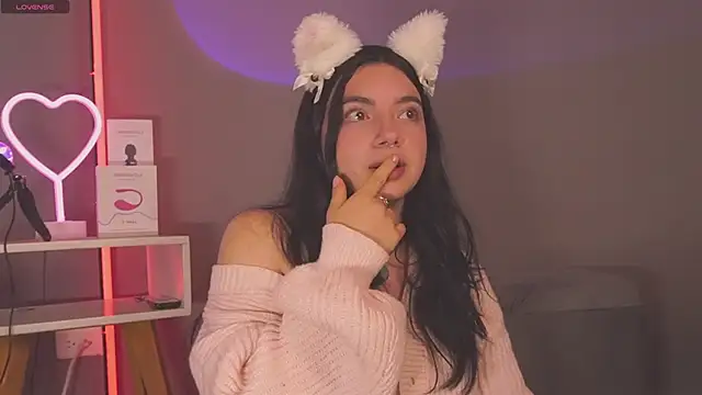 Snapshot of Im_Elaris chatting on 03/28/26, 01:43 Im Elaris online show from 03/28/26, 01:43