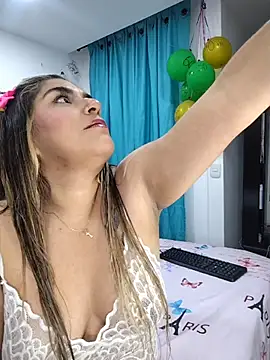 Snapshot of DulceAndChef chatting on 03/22/26, 10:57 DulceAndChef online show from 03/22/26, 10:57