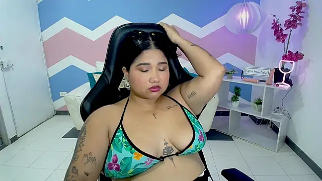 Snapshot of gaby_sweet10 chatting on 04/14/26, 11:33 gaby sweet10 online show from 04/14/26, 11:33