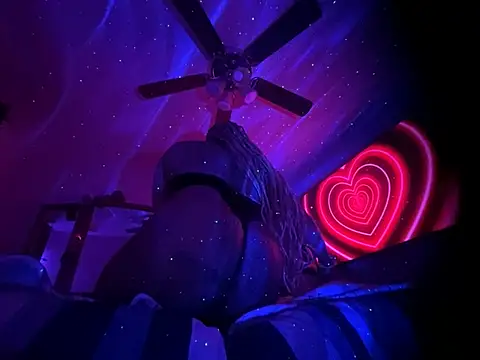 Snapshot of Heavens_NativeGuy chatting on 03/26/26, 06:30 Heavens NativeGuy online show from 03/26/26, 06:30