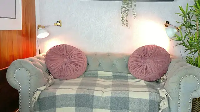 Snapshot of Katalinalee chatting on 03/17/26, 08:34 Katalinalee online show from 03/17/26, 08:34