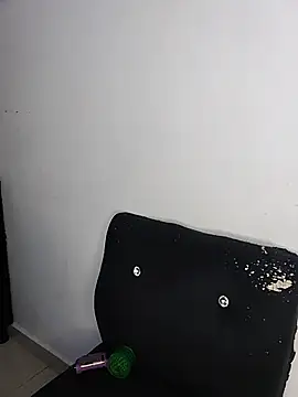 kittyBlossom 1 online show from 08/05/26, 11:06