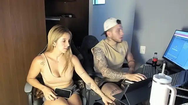 Snapshot of Dra-Dr-Fitness chatting on 03/15/26, 11:11 Dra-Dr-Fitness online show from 03/15/26, 11:11