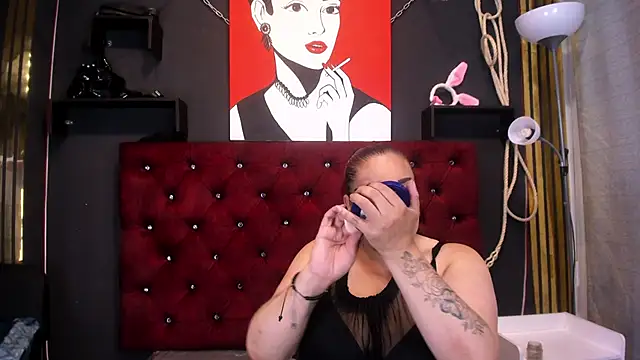 Sarah  Moonx online show from 05/14/26, 08:04