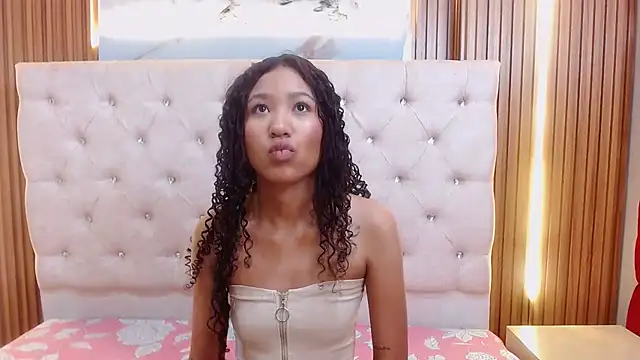 Snapshot of skiaracl202 chatting on 03/29/26, 10:10 skiaracl202 online show from 03/29/26, 10:10