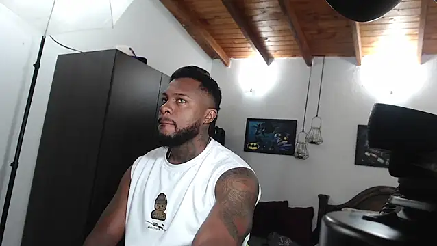 Snapshot of JEYKON_MED chatting on 04/15/26, 12:01 JEYKON MED online show from 04/15/26, 12:01