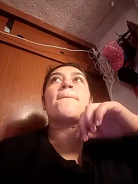 Snapshot of sckarlet1 chatting on 03/27/26, 02:39 sckarlet1 online show from 03/27/26, 02:39