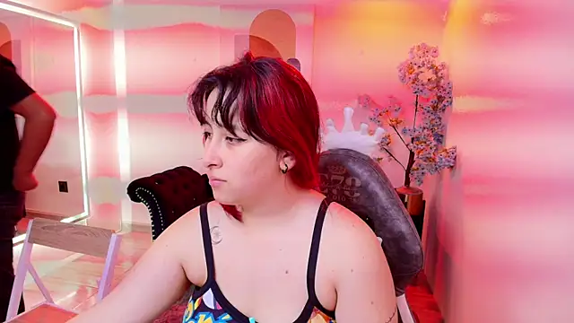 Snapshot of TarlyWho chatting on 04/15/26, 11:28 TarlyWho online show from 04/15/26, 11:28