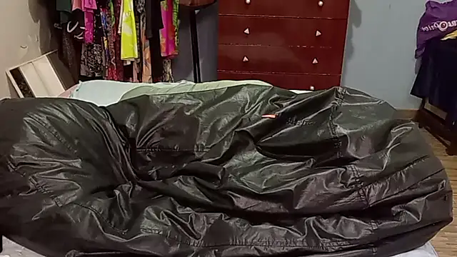 Ruiva40tona online show from 04/18/26, 07:07