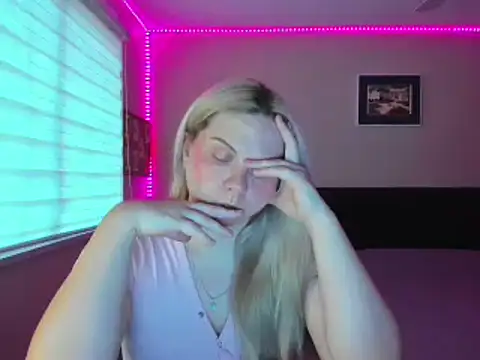 Snapshot of callme_iva chatting on 03/16/26, 04:11 callme iva online show from 03/16/26, 04:11