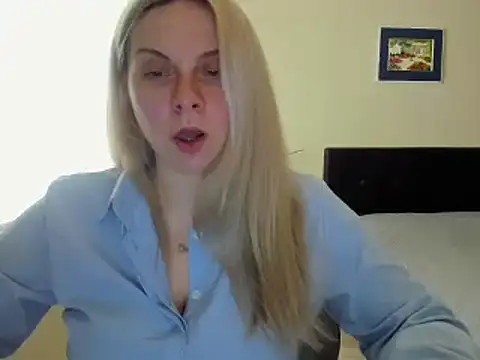 Snapshot of callme_iva chatting on 03/23/26, 10:36 callme iva online show from 03/23/26, 10:36