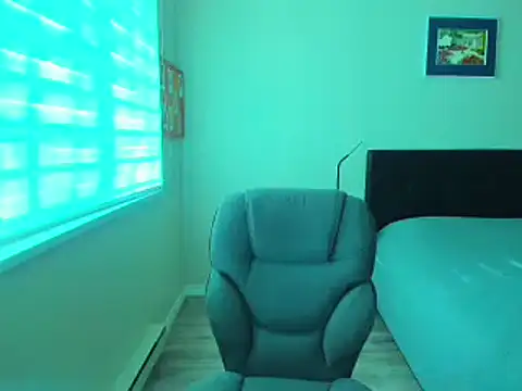 Snapshot of callme_iva chatting on 04/05/26, 04:48 callme iva online show from 04/05/26, 04:48