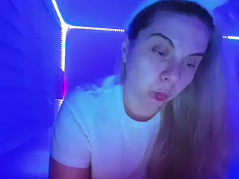 Snapshot of callme_iva chatting on 04/06/26, 05:30 callme iva online show from 04/06/26, 05:30