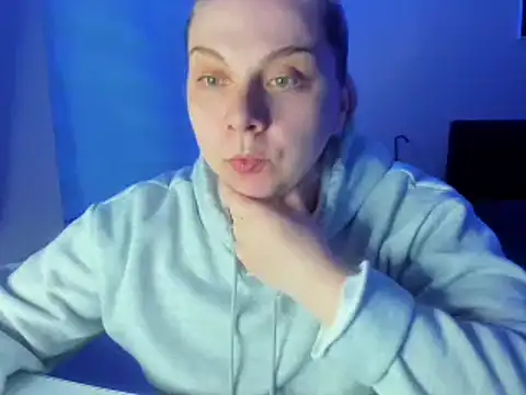 Snapshot of callme_iva chatting on 04/12/26, 02:49 callme iva online show from 04/12/26, 02:49