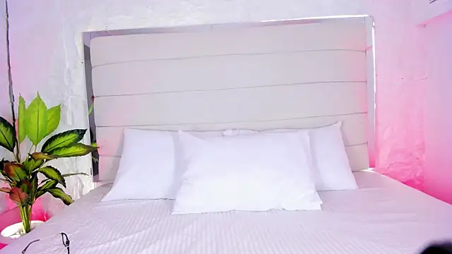 Snapshot of AitanaNoa chatting on 04/07/26, 08:09 AitanaNoa online show from 04/07/26, 08:09