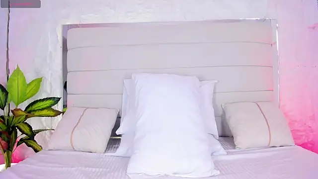 Snapshot of AitanaNoa chatting on 04/10/26, 07:51 AitanaNoa online show from 04/10/26, 07:51