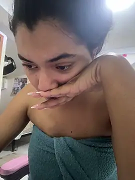 Snapshot of Sweetroseof chatting on 03/13/26, 07:53 Sweetroseof online show from 03/13/26, 07:53