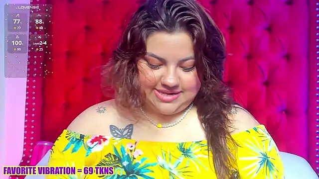 Snapshot of SunnyHoney_ chatting on 03/25/26, 12:33 SunnyHoney online show from 03/25/26, 12:33