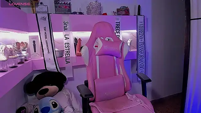 Snapshot of CherrySeraphine1 chatting on 04/13/26, 06:30 CherrySeraphine1 online show from 04/13/26, 06:30