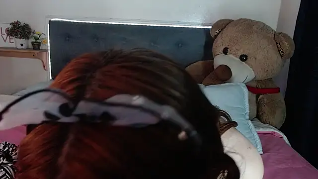 Snapshot of Celeste__London chatting on 04/07/26, 02:39 Celeste London online show from 04/07/26, 02:39