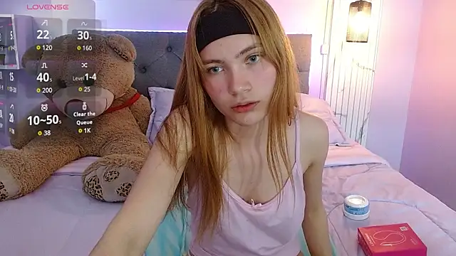 Snapshot of Celeste__London chatting on 05/20/26, 07:20 Celeste London online show from 05/20/26, 07:20