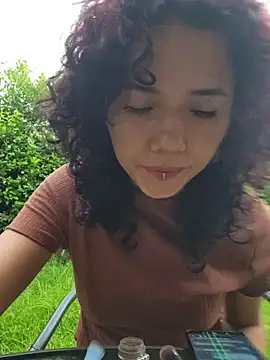 Snapshot of Isabella_Stark chatting on 04/24/26, 11:45 Isabella Stark online show from 04/24/26, 11:45