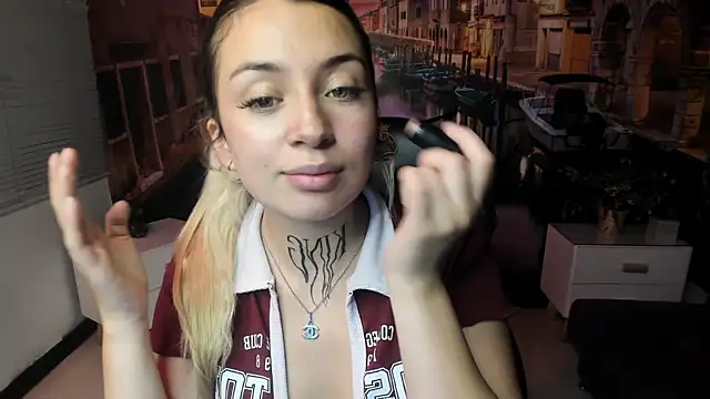 Snapshot of Tamaraa_velez chatting on 04/08/26, 09:04 Tamaraa velez online show from 04/08/26, 09:04