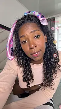 Snapshot of maryjane_ebony chatting on 04/14/26, 04:13 maryjane ebony online show from 04/14/26, 04:13